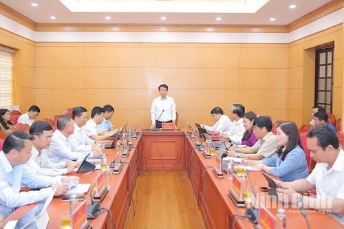 Hội nghị nghe báo cáo về việc rà soát hồ sơ điều chỉnh Quy hoạch tỉnh Ninh Bình thời kỳ 2021-2030, tầm nhìn đến năm 2050