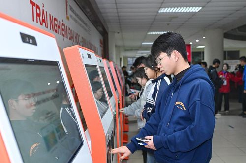 Thủ khoa đánh giá tư duy đợt 2 đạt 98,98 điểm, phá kỷ lục kỳ thi Đại học Bách khoa Hà Nội