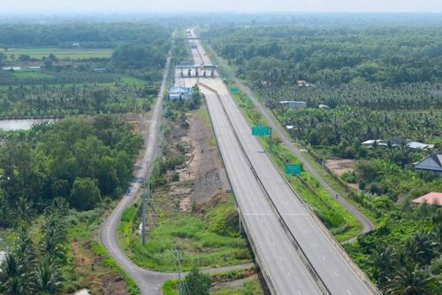 Bộ Xây dựng đề nghị gỡ khó vật liệu cho cao tốc TP.HCM - Trung Lương - Mỹ Thuận