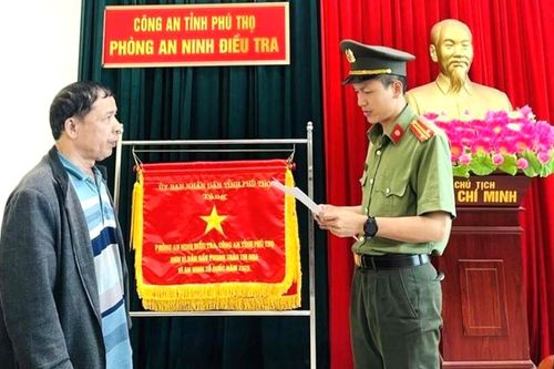 Khởi tố đối tượng say rượu, dùng dao chém hàng xóm ở Phú Thọ