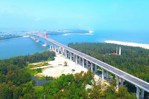 Huế: Tăng tốc làm đường dẫn cầu vượt biển Thuận An, nỗ lực thông xe kỹ thuật ngày 30/4