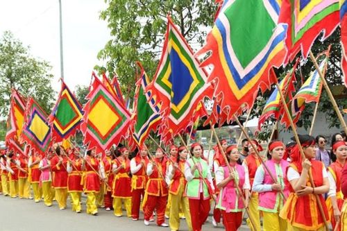 Khai hội đền Vua Bà tưởng nhớ Thủy tổ quan họ