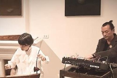 'Thanh âm mấy thuở': Tân nhạc 'đối thoại' piano, nhạc điện tử và đàn bầu