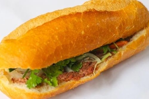 Điều tra nguyên nhân 19 người phải nhập viện sau khi ăn bánh mì
