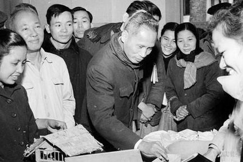 Thủ tướng Phạm Văn Đồng: Cống hiến trọn đời cho sự nghiệp Cách mạng của Đảng và dân tộc: Bài 4: Tầm nhìn vượt thời đại về văn hóa và giáo dục