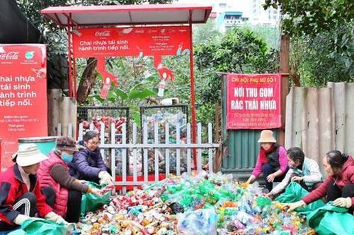 Lan tỏa nếp sống xanh từ những mô hình thiết thực của phụ nữ phường Phú Diễn