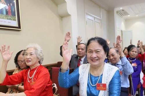 Người cao tuổi phường Cửa Nam phát huy vai trò 'Tuổi cao - Gương sáng'