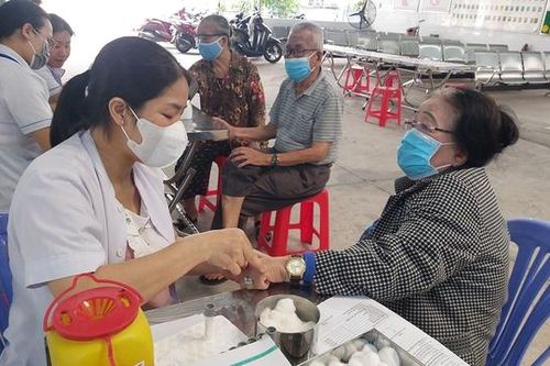 TPHCM hướng tới mỗi người dân được khám sức khỏe ít nhất 1 lần mỗi năm