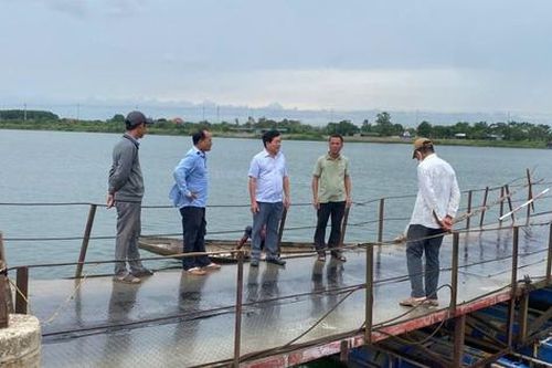Chưa thống nhất cầu hay bè, cầu phao vẫn tạm dừng hoạt động