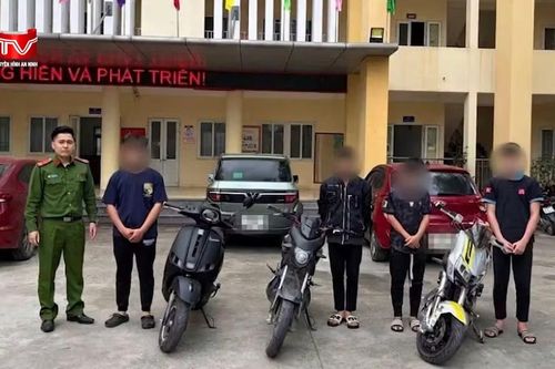 Triệu tập 4 đối tượng sau vụ đua xe gây tai nạn chết người ở Hà Nội