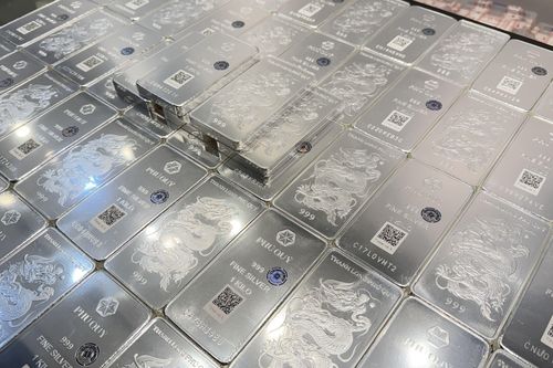 Giá bạc tăng mạnh lên 76 triệu đồng/kg