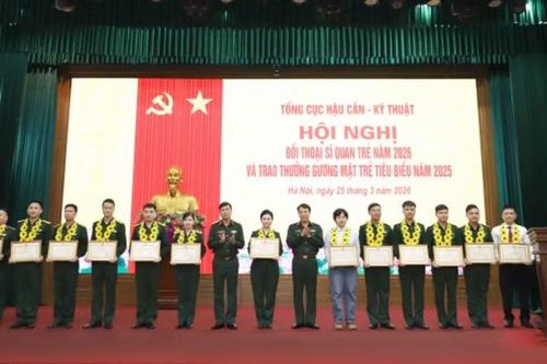 Tạo môi trường thuận lợi để sĩ quan trẻ trưởng thành