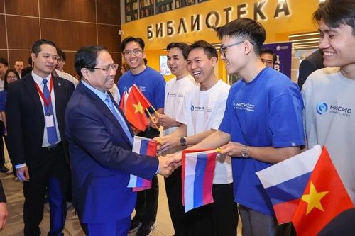 Thủ tướng Phạm Minh Chính thăm Trường đại học Khoa học và Công nghệ Quốc gia Moskva (MISIS)