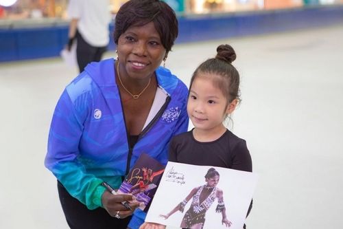 Huyền thoại Surya Bonaly truyền lửa cho thế hệ trẻ trượt băng nghệ thuật Việt Nam