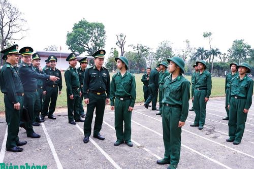 Chú trọng huấn luyện, rèn luyện toàn diện, xây dựng nền tảng vững chắc cho chiến sĩ mới