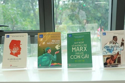 Phó Giám đốc, Tổng Biên tập Nhà xuất bản Kim Đồng Vũ Thị Quỳnh Liên: 'Tủ sách Thanh niên' sẽ đồng hành cùng người trẻ lập thân, lập nghiệp...