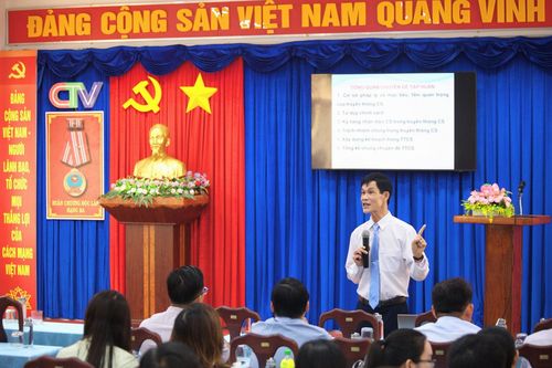 Cà Mau: Nâng cao kỹ năng truyền thông chính sách