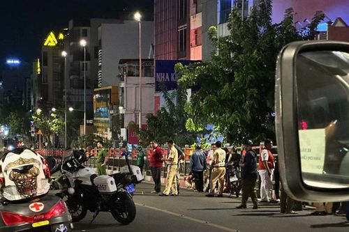 Tai nạn liên hoàn ở khu vực sân bay Tân Sơn Nhất làm 1 người tử vong