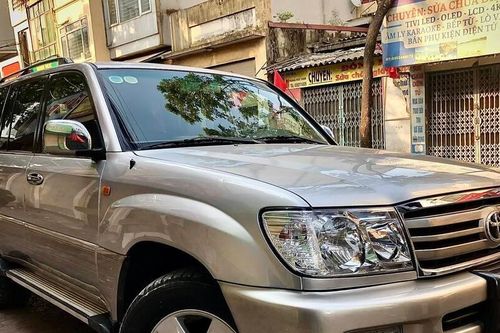 Toyota Land Cruiser động cơ V8 24 năm tuổi giá 1,2 tỷ đồng vẫn hút dân chơi