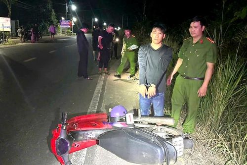 Cảnh sát truy đuổi suốt 5km bắt đối tượng chuyên 'cướp giật tài sản'