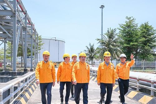 Đoàn công tác tỉnh Nghệ An khảo sát kho cảng LNG Thị Vải