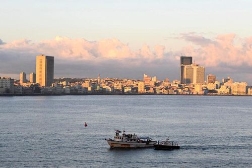 Đội tàu hữu nghị 'Châu Mỹ của chúng ta' cập cảng Cuba