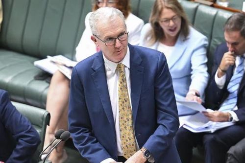 Australia tạm ngừng cho người Iran nhập cảnh theo diện thị thực du lịch