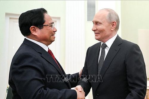 Thủ tướng Phạm Minh Chính hội kiến Tổng thống Nga Vladimir Putin