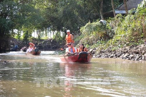 Chi phí tăng, doanh nghiệp du lịch 'gồng mình' giữ khách