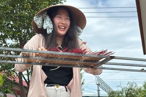 Khánh Hòa: Làng nghề xoi trầm hương Vạn Thắng xoay xở tìm vị thế trên sân nhà
