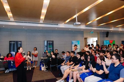 Đại học Top 36 thế giới mang cơ hội học tập thực tế đến với sinh viên Việt Nam