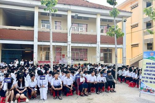 Mỗi người dân là 'đại sứ văn hóa'