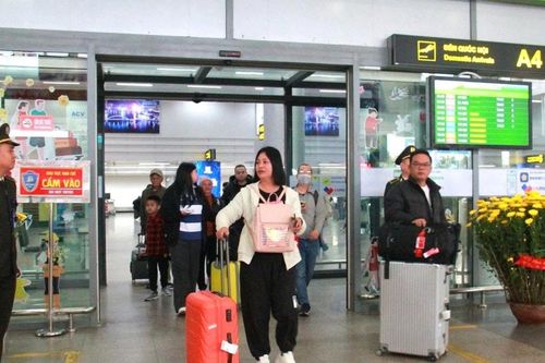 Nâng cao chất lượng phục vụ và hỗ trợ tháo gỡ khó khăn tại sân bay quốc tế Đà Nẵng