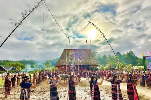 Vùng cao mở hội cúng thần