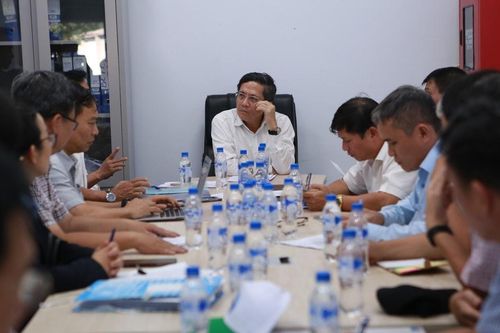 Khẩn trương triển khai các giải pháp đảm bảo thu gom, xử lý rác tại các xã, phường phía Đông