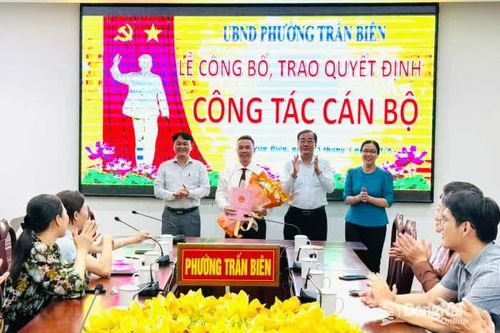 Phường Trấn Biên công bố quyết định về công tác cán bộ