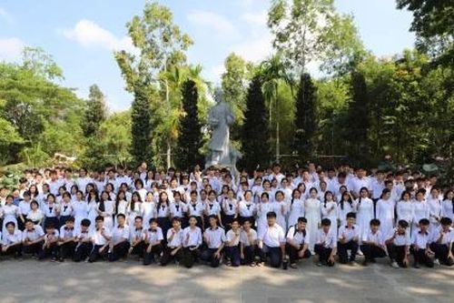 Phường đoàn Cao Lãnh: Kết nạp 300 đoàn viên mới nhân kỷ niệm 95 năm Ngày thành lập Đoàn Thanh niên