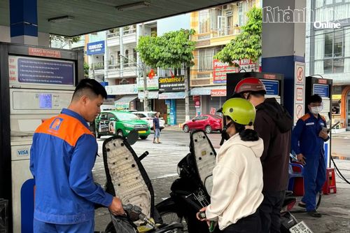 Giá xăng dầu đồng loạt giảm