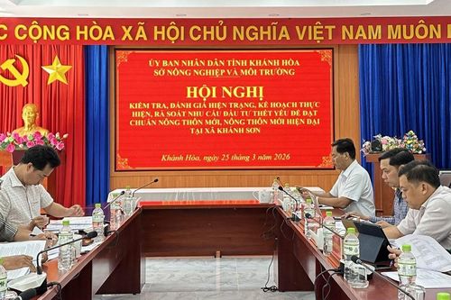 Kiểm tra tiến độ xây dựng nông thôn mới tại xã Khánh Sơn