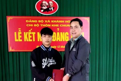 Xã Khánh Hòa: Quý I kết nạp 17 đảng viên mới, vượt chỉ tiêu đề ra