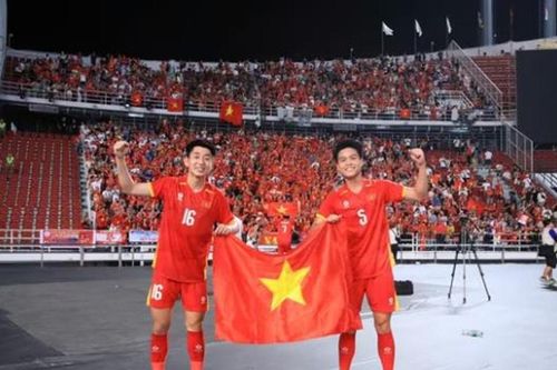 Nguyễn Nhật Minh: Làn gió mới thách thức vị trí của Đoàn Văn Hậu tại ĐT Việt Nam