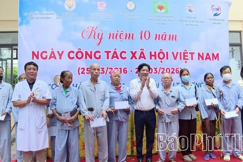 Bệnh viện Đa khoa Hòa Bình kỷ niệm 10 năm Ngày Công tác xã hội Việt Nam