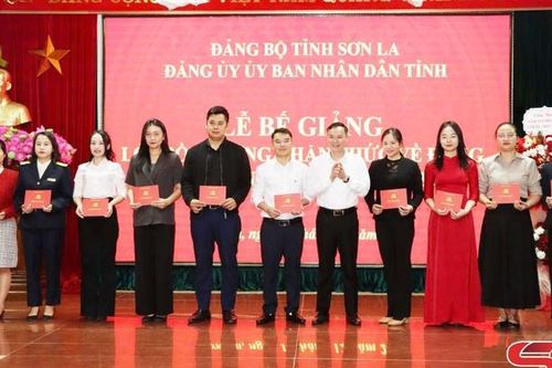 Quan tâm công tác phát triển đảng viên