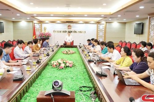Họp đánh giá tiến độ triển khai thực hiện Hệ thống thông tin giải quyết thủ tục hành chính