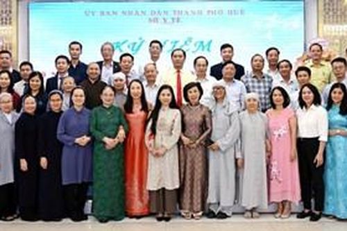Xây dựng đội ngũ làm công tác xã hội có trình độ, đạo đức và tinh thần trách nhiệm cao
