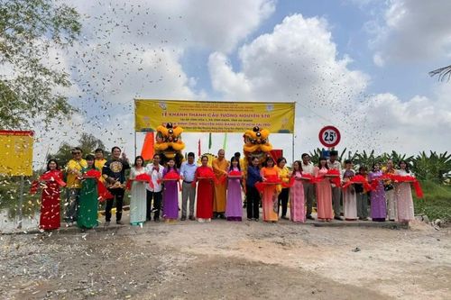 Chùa Tường Nguyên khánh thành cầu bê-tông số 566, 570 tại xã Vĩnh Hanh (An Giang)