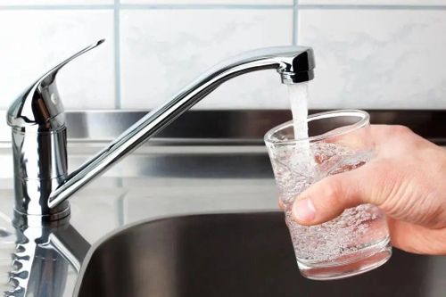 Nước đun sôi hay nước tinh khiết tốt cho sức khỏe?