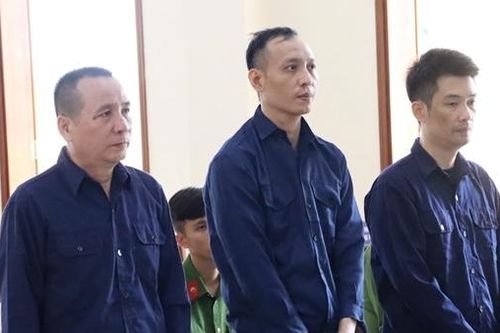 Vì sao nguyên Tổng Giám đốc Công ty CP Hạ tầng khu công nghiệp Cần Thơ hầu tòa?