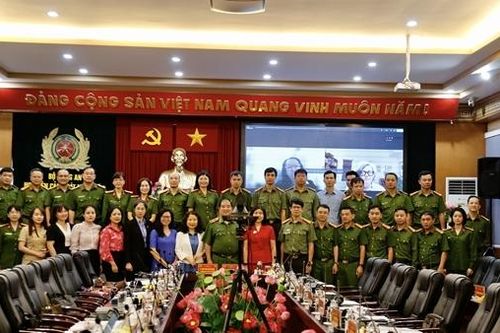 Chia sẻ kinh nghiệm trong phòng, chống tội phạm xâm hại trẻ em trên không gian mạng
