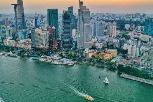 Phát triển Trung tâm tài chính quốc tế và thu hút dòng vốn toàn cầu